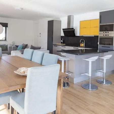 Serro - Beautiful House For 10 People Just 10 Minutes Walk From Beach And Centre فيلة *
